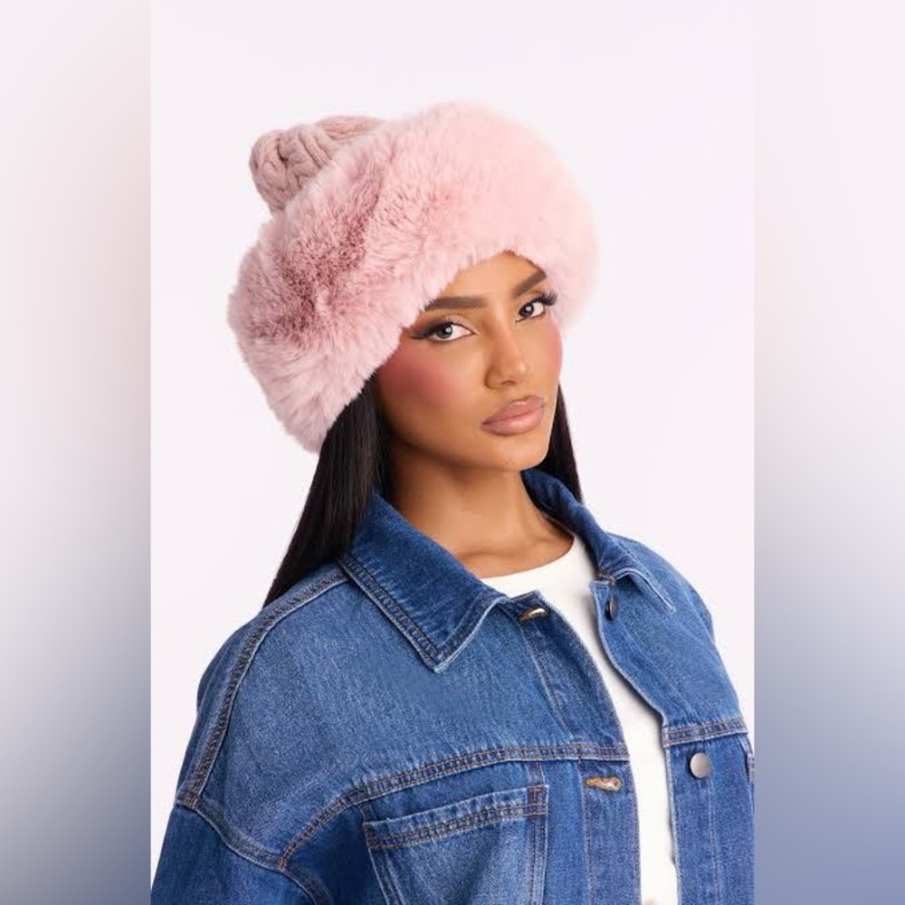 Snowflake Kisses Beanie